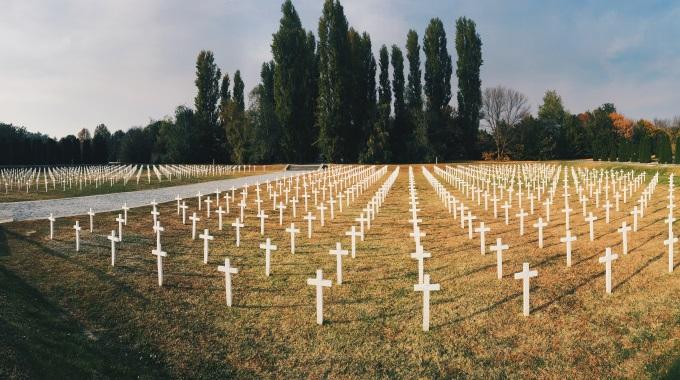 Vukovarin hautausmaa Kroatiassa.