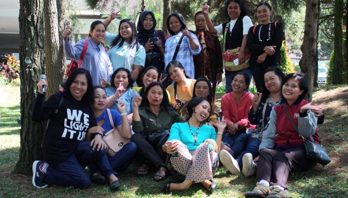Ryhmä indonesialaisia naisia.