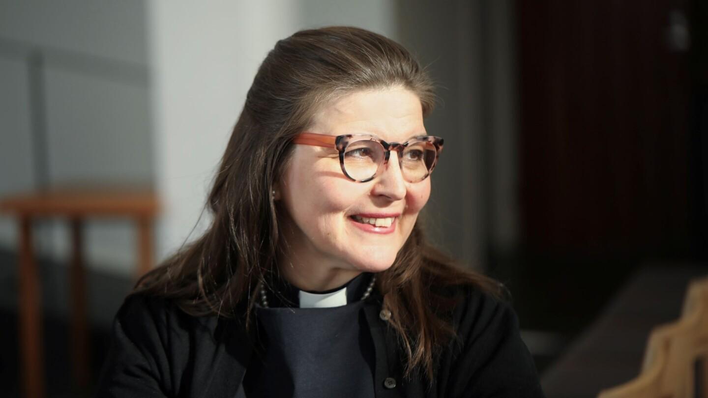 Kirkkoherra Maika Vuori.